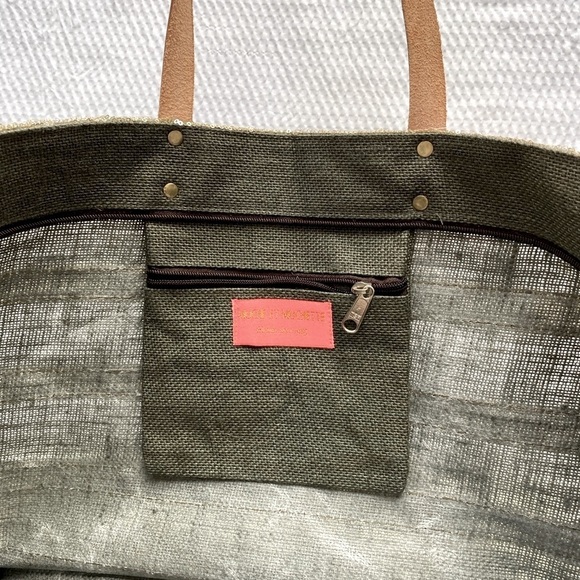 Muche Et Muchette Stylish Gold and Tan Burlap Tote Bag Waxed Bottom - Picture 3 of 12